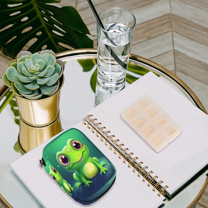 Cute Animal Frog Pill Box Small Pill Travel Organizer 7 Day Weekly Green Medicine Pill Case Cute Compact Size Vitamin Container Pill Bottle Portable Pill Holder Bag with Zipper
