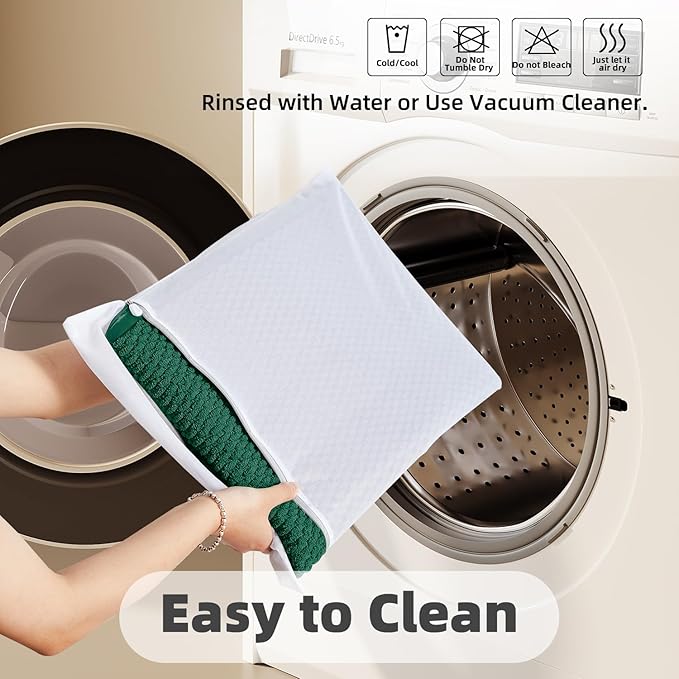 TYUU Bathroom Rugs Non Slip Washable, Super Absorbent Thin Bath Mat Quick Dry Low Pile Bathroom Rug, Dark Green 24"x36"