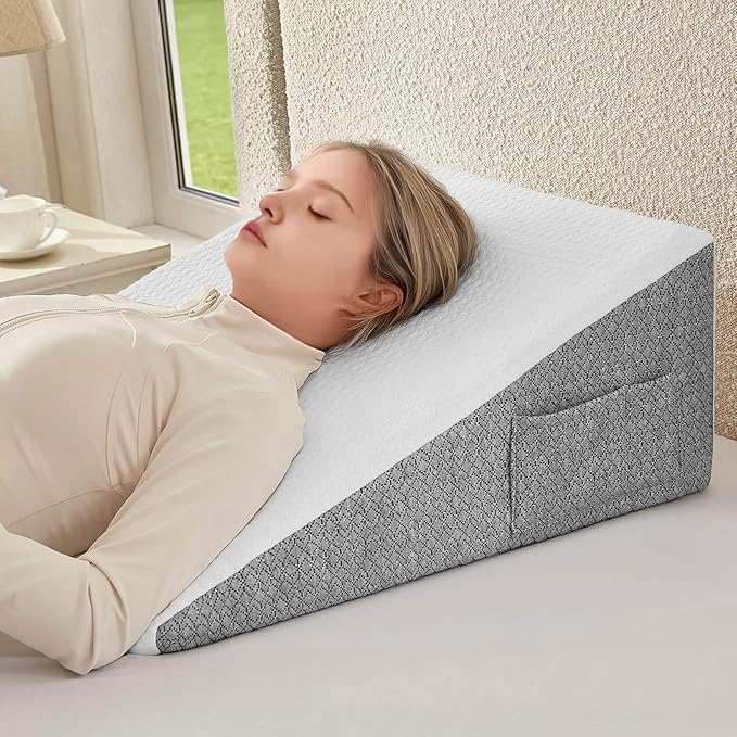 Nordjager Wedge Pillow for Sleeping & Resting, 24"x24"x12" Memory Foam Cushion with Grey White Patterned Polyester Cover, Ideal for Bedroom & Living Room – Comfortable Support for Adults
