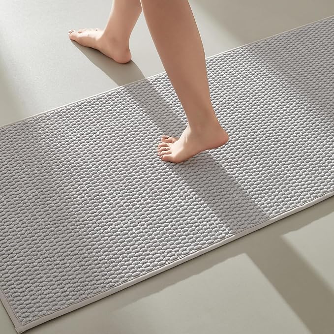 TYUU Bathroom Runner Rugs, Long Bath Mat Runner Washable Thin Quick Dry Low Pile Bathroom Runner Rugs Non Slip, Light Grey 24"x70"